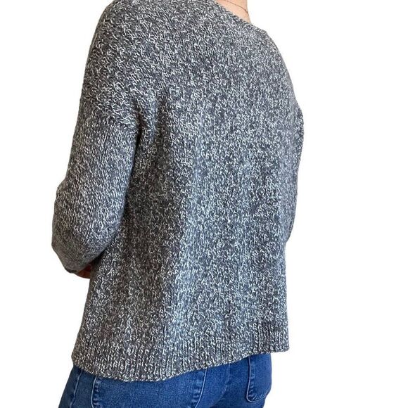 Hand Knit Womens 100% Wool Gray White Marled Minimalistic Preppy Cardigan Sz S - Picture 5 of 6